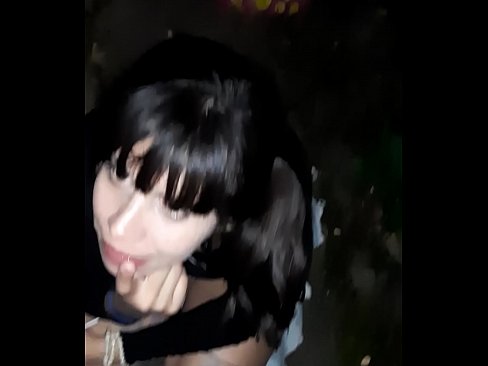 ❤️ 在街上膨胀的阴茎，以换取糖果 ❤❌ 自制毛片